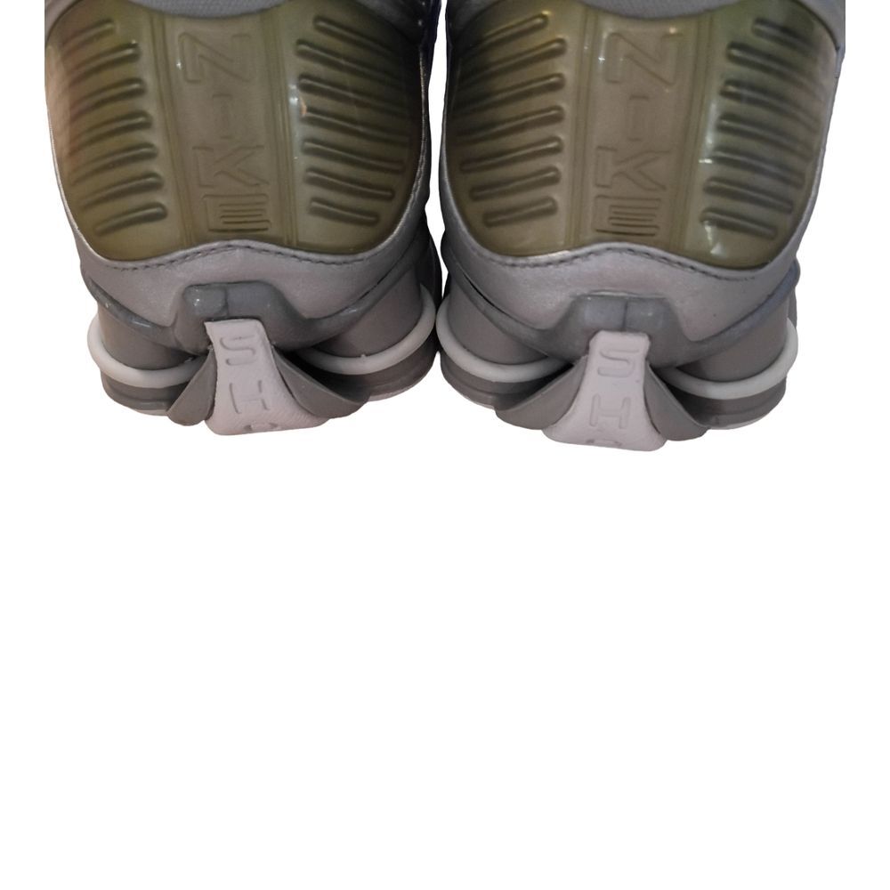 Vintage 2003 Nike Shox Status TB white and metallic silver athletic shoes - Picture 7 of 10
